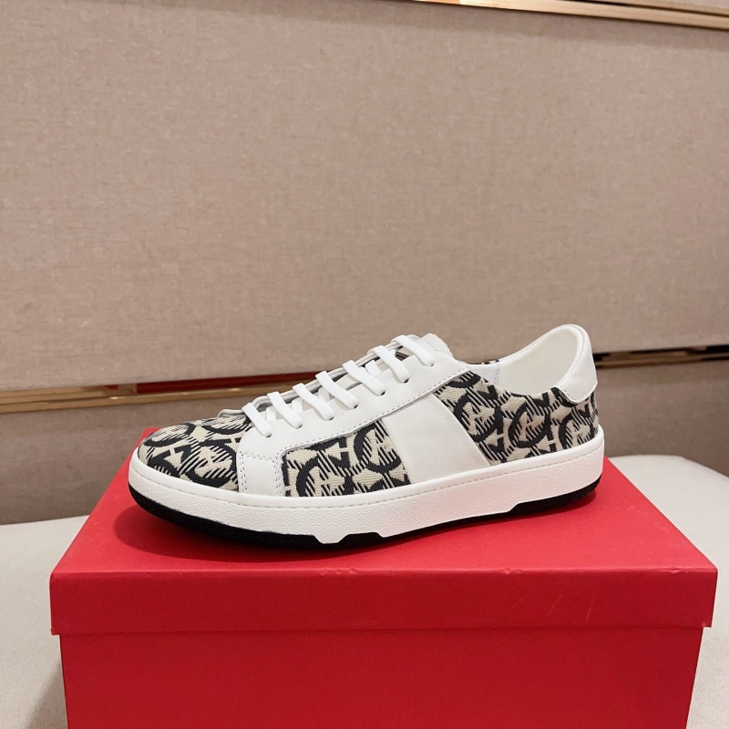 G*u*i casual shoes